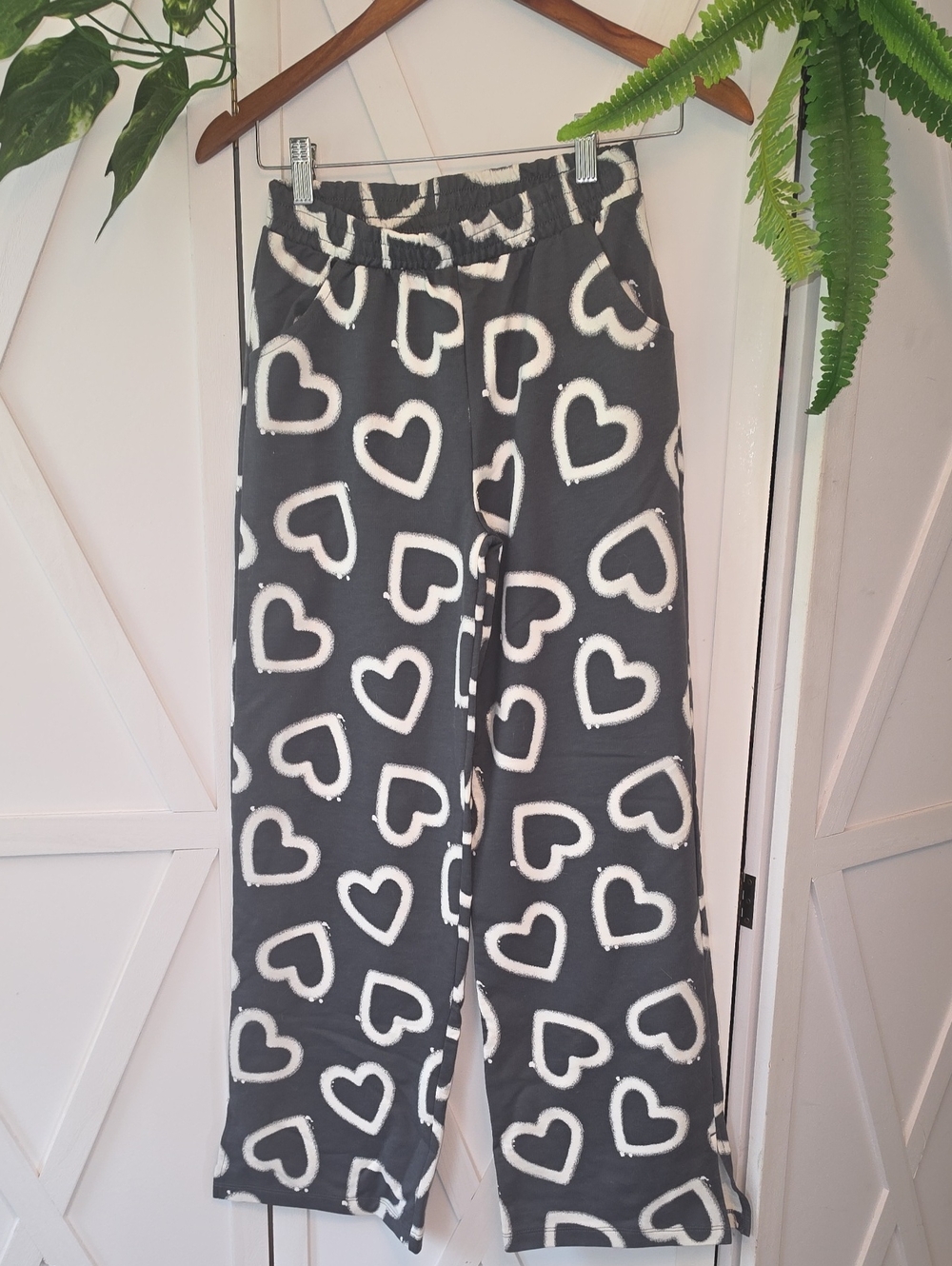 New Joe Fresh Black Sweatpants with White Heart Print